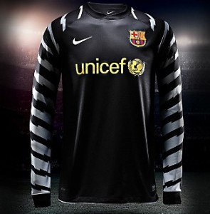 neuveden-12811-dres-barcelona-domaci-brankarsky-2010-11.jpg